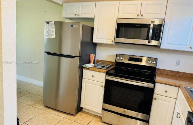 8110 Sunrise Lakes Blvd photos photos