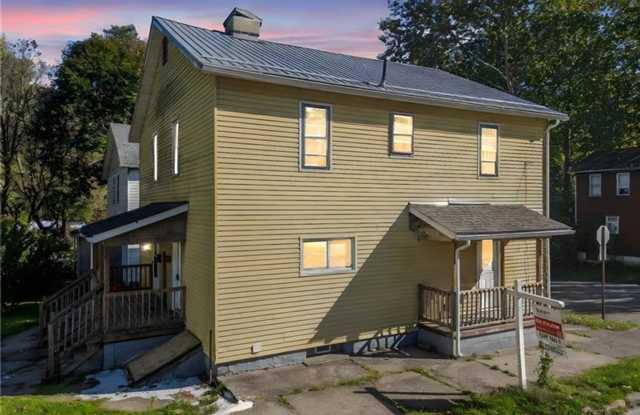 2 bedroom 1 bath 118 15th St. Beaver Falls Pa., 15010 - 118 15th Street, Beaver Falls, PA 15010