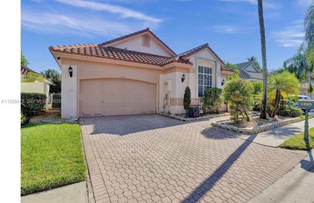 1525 Lacosta Drive West - 1525 Lacosta Drive West, Pembroke Pines, FL 33027