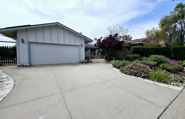 4bd/2ba House with Attached Two Car Garage photos photos 4bd/2ba House with Attached Two Car Garage photos photos