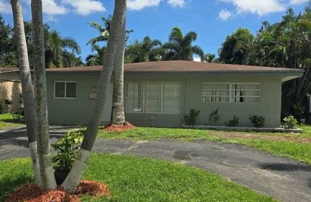 2111 N 57th Ter - 2111 North 57th Terrace, Hollywood, FL 33021