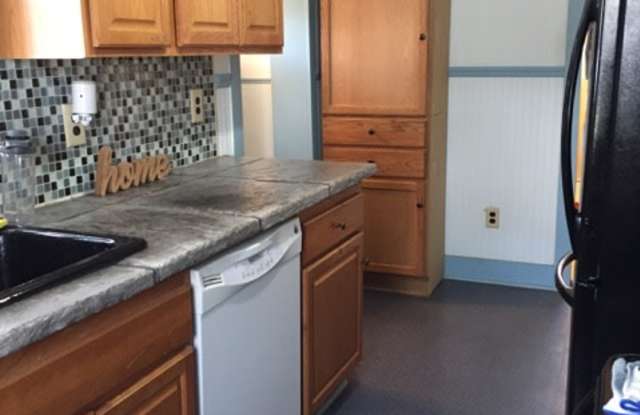 187 MacArthur Ave - 1 photos photos