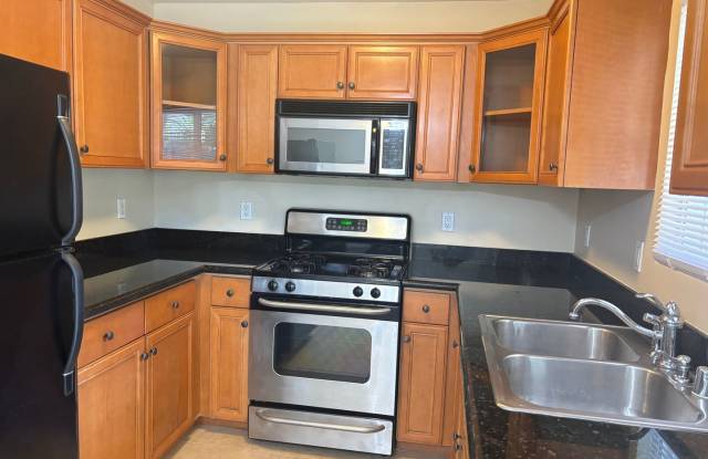 Adorable Condo Ready for Move In Gallery 4