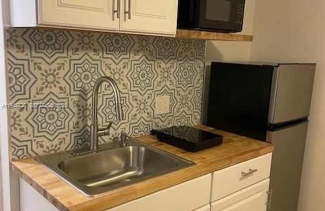 14983 SW 63rd St photos photos