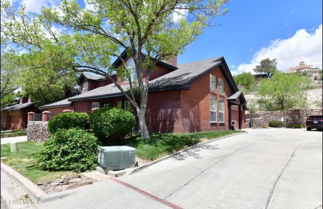 31 STRATFORD HALL Circle photos photos