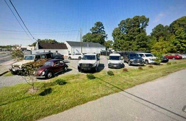 903 COLONIAL Avenue Gallery 2