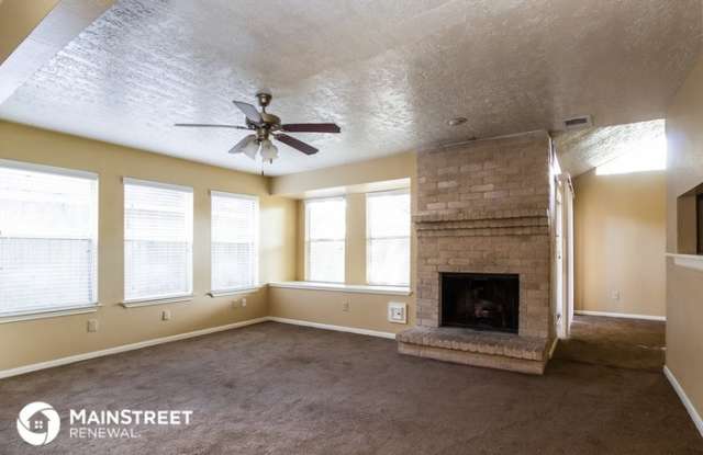 16602 Quiet Trail Drive Gallery 2