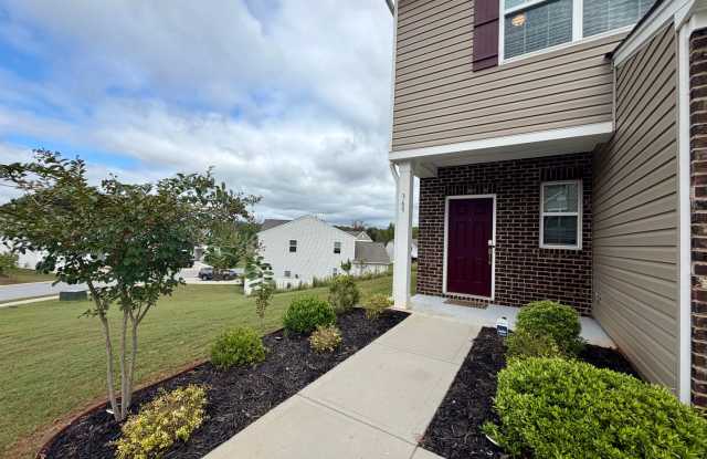 3 Bedroom New Construction Home on Corner Lot in Pendleton Gallery 1