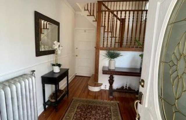 14 Flower Street Gallery 2