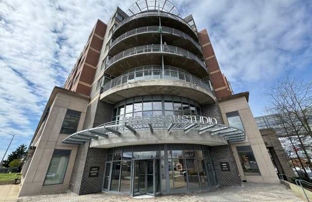 Luxurious 1 Bed 1 Bath Condo With Private Balcony In Sought-After Vantage at Merrifield photos photos