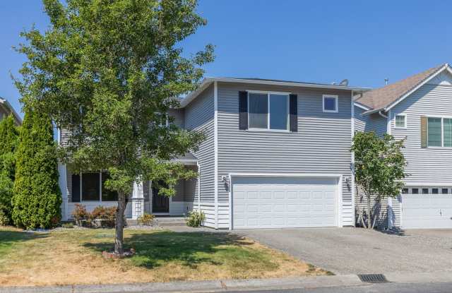 Come Home To Our Spacious 4 Bedroom Home in Puyallup Gallery 3