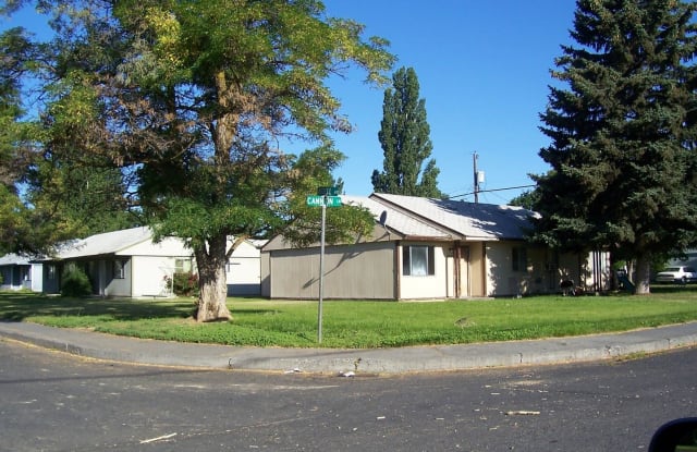 813 CANNON - 813 Cannon Lane, Moses Lake North, WA 98837