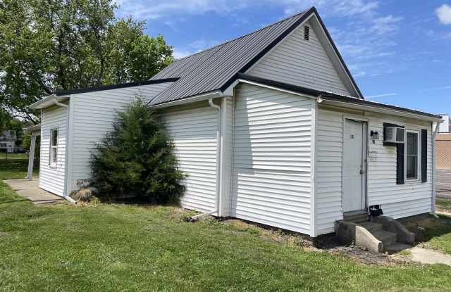 20 Elizabeth St - 20 Elizabeth Street, Danville, IL 61832