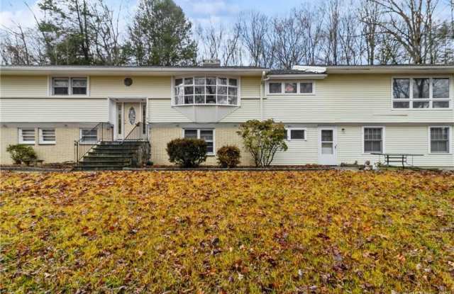 46 Elbow Hill Road - 46 Elbow Hill Road, Fairfield County, CT 06804