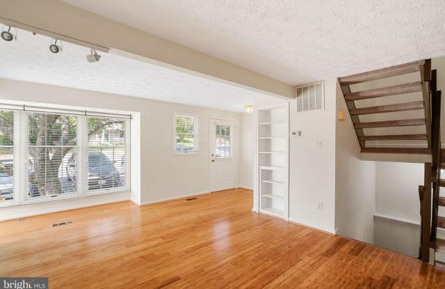 1528 POPLAR GROVE DRIVE Gallery 4