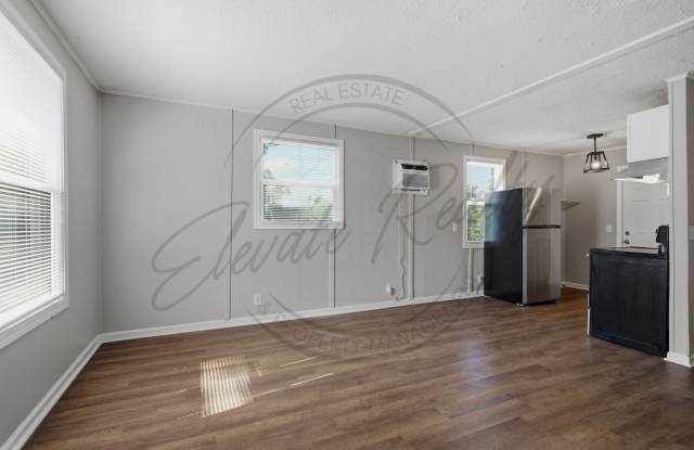 Two Bedroom Duplex in Madison on Special! photos photos