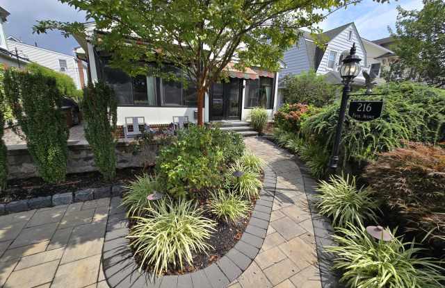 216 5th Avenue photos photos