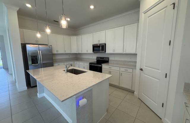 1217 Southeast Crosswood Way Gallery 3