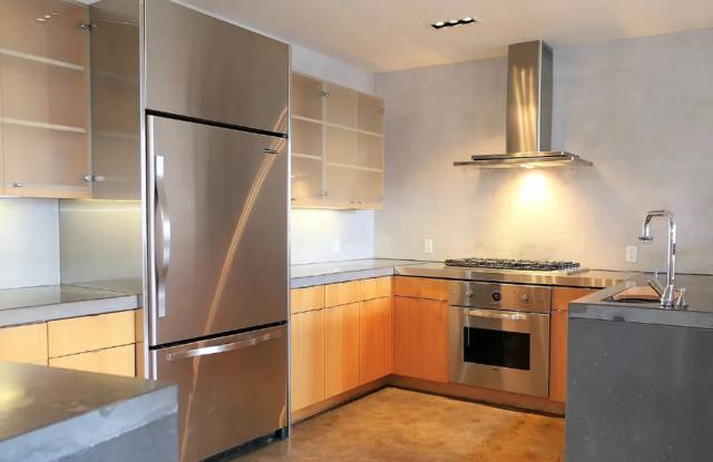 Sophisticated Living: 1BD, 2BA, Historic Charm & Amenities - Available Now! Gallery 4