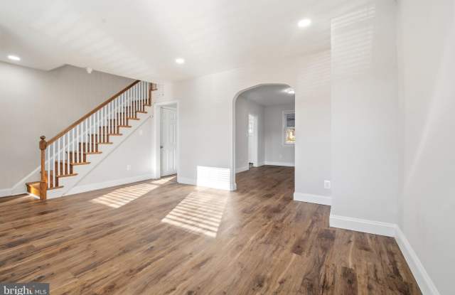 3426 PARKLAWN Avenue photos photos