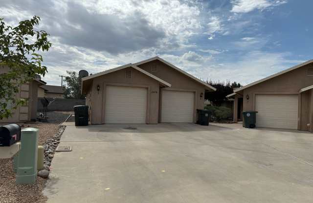 Cute 2 Bedroom Duplex with attached Garage! photos photos