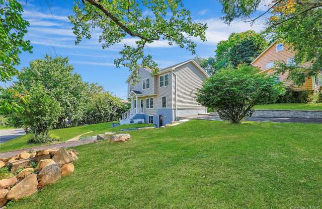 15 Waldron Avenue Gallery 2