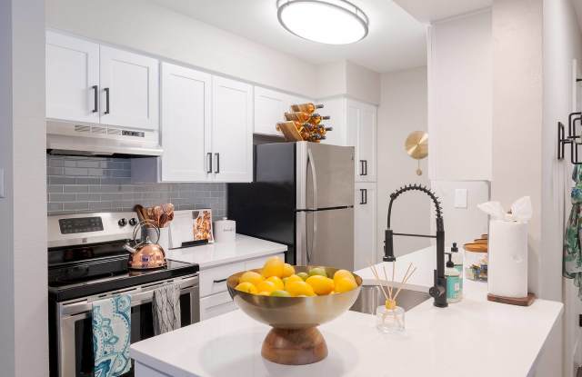 Saddle Ridge Apartments Gallery 3
