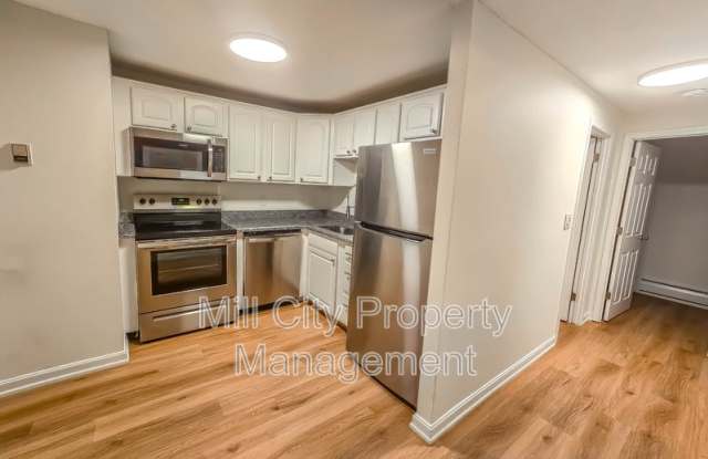 80L English Village Road Gallery 3