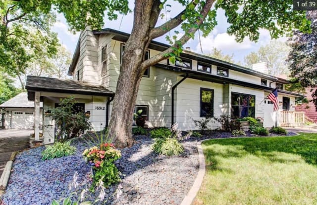 16912 Excelsior Blvd - 16912 Excelsior Boulevard, Minnetonka, MN 55345