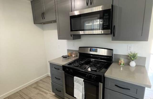 Newly Renovated 1 Bedroom in Bellflower with Move in Special Gallery 2