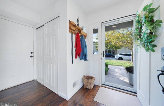 48 HIGH MEADOWS Drive Gallery 3