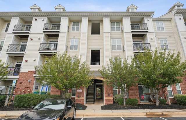 Welcome to this beautiful and bright one-bedroom, one-bath condo in the sought-after Cascades community! photos photos