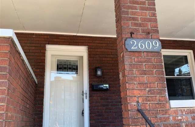 2609 Shady Ave photos photos