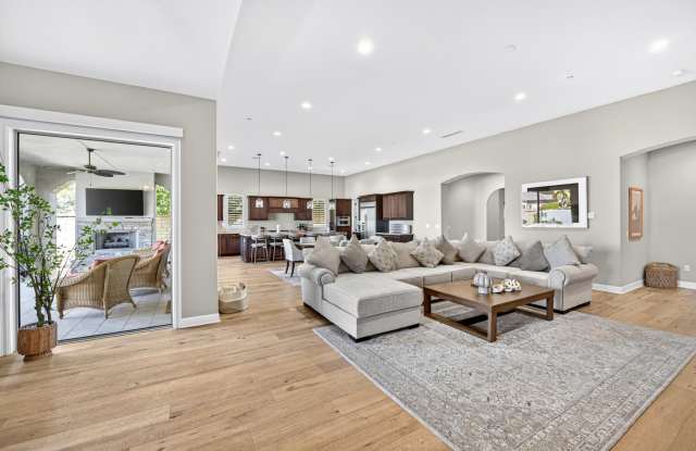 55120 Autumn Valley Court Gallery 4