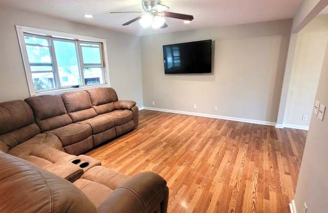 13908 Meadow Ridge Road Gallery 2