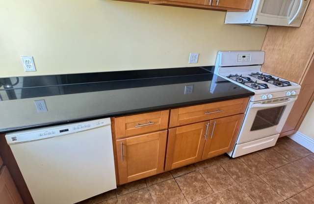709 40th St photos photos
