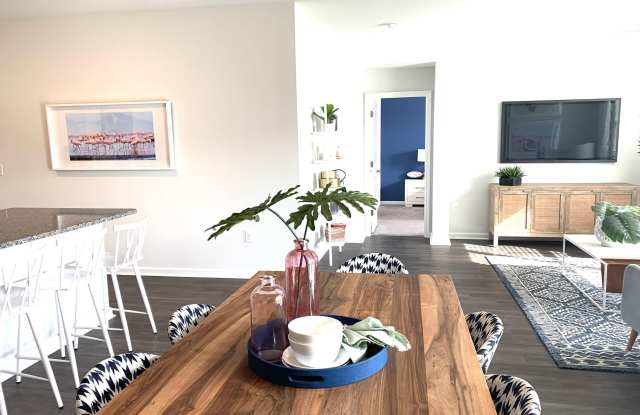 608 Airlie Vista Lane Gallery 4