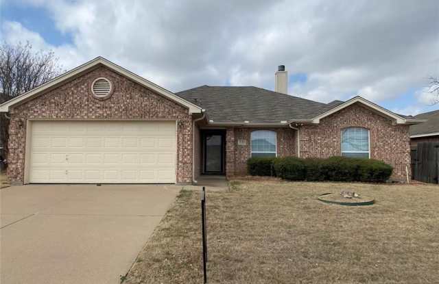 221 Rock Hill Drive - 221 Rock Hill Drive, Crowley, TX 76036