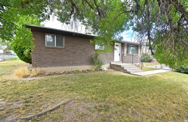 7540 S 2800 W photos photos