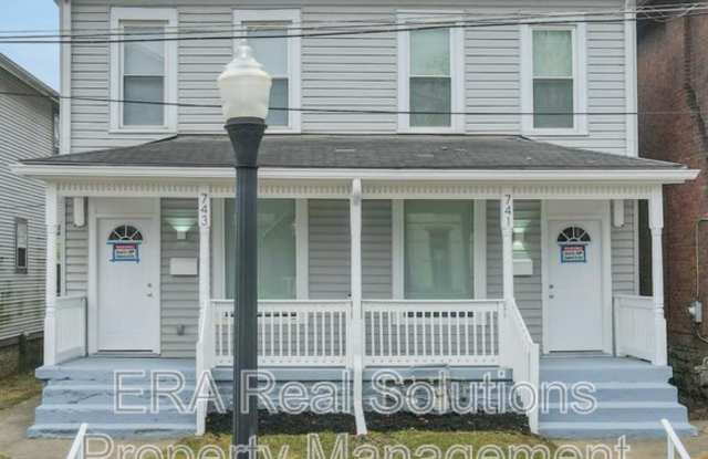 741 E Mound St photos photos