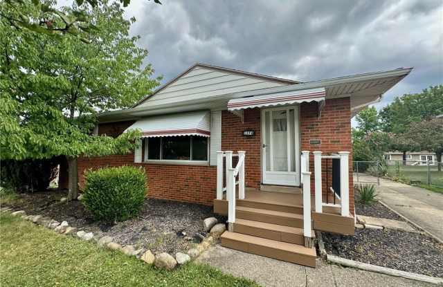 1274 Maple Drive - 1274 Maple Drive, Parma, OH 44134
