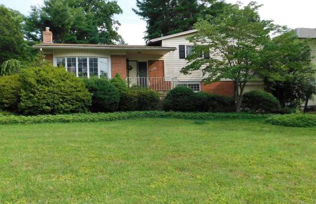6404 Middleburg Lane Gallery 2