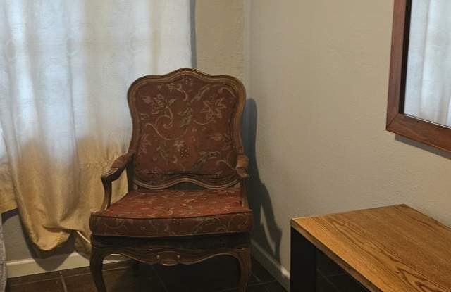 1004 Mcnamee Street Gallery 4