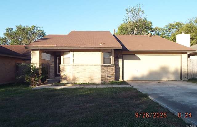 13235 Larkwalk Dr - 13235 Larkwalk Drive, San Antonio, TX 78233