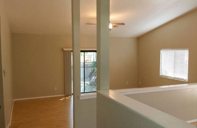 3 Bedroom 2 Bath Mary Lake Home Gallery 3