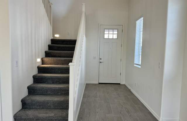 905 S CANAL Drive Gallery 3
