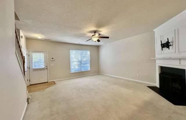 508 Canyon Lake Circle Gallery 3