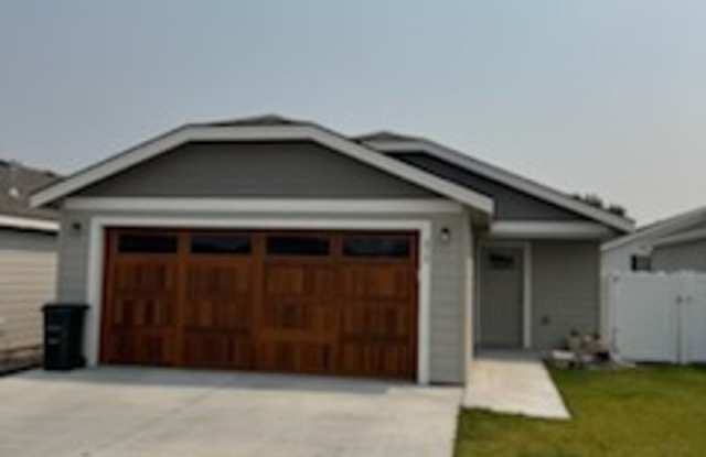 Small Town Living Large!!!! photos photos