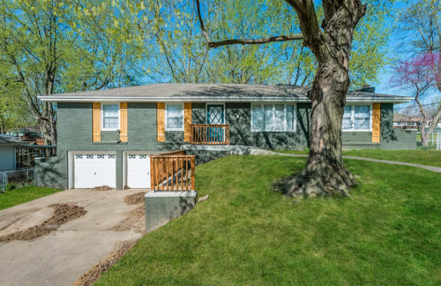 2104 North Delaware Street - 2104 North Delaware Street, Independence, MO 64050