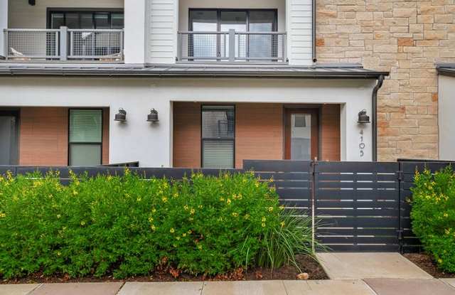 Remarkable 3 Bedroom, 3.5 Bath, 3-Story Condo in Rosedale Gallery 3